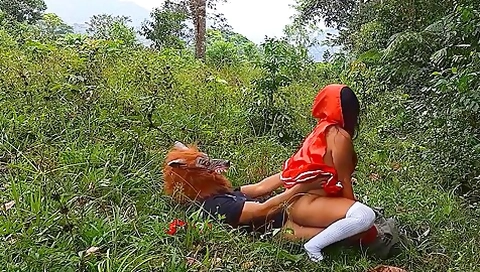 Wild Fuck Araza On The Way To Her Grandmothers